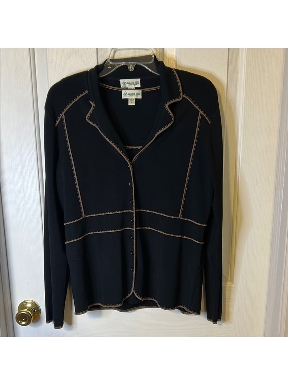 Austin Reed London-New York Women's Black sweater set. Size L. Vintage